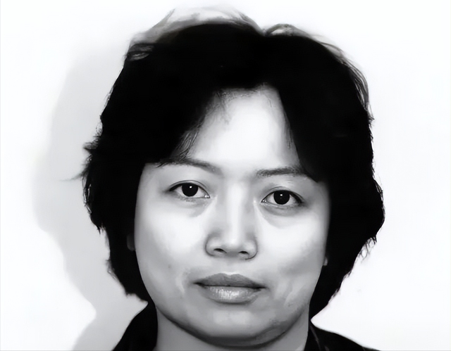 “偷渡皇后”郑翠萍，被美国判了35年，死后100多辆豪车为其送行