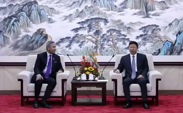 中方把话挑明，希望新加坡支持中国统一，新加坡外长当场表明态度