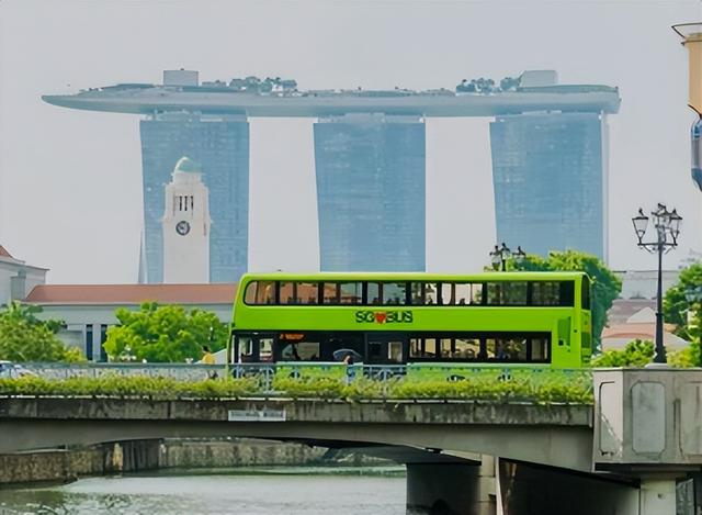 新加坡开车的宝宝注意啦！开一座桥！关两条路！当心被堵！