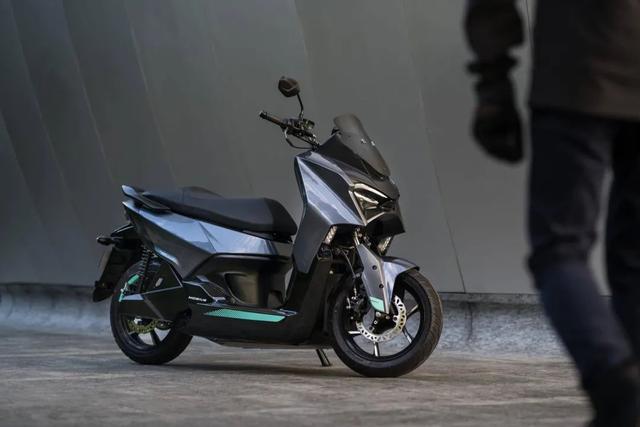 TVS投资新加坡电动初创品牌，印度加速抢滩东南亚电摩市场！