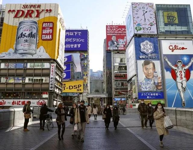 曾经日本血腥残忍的侵略我国，但现在日本的文明礼仪值得我们学习