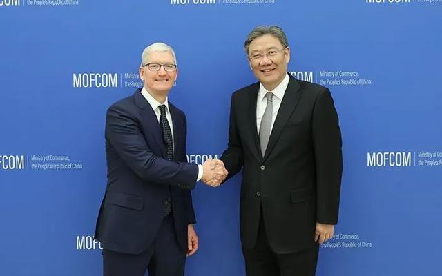 新加坡总理李显龙访粤；马云回国；董宇辉现身广州直播