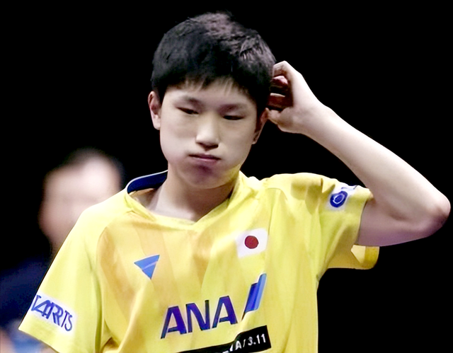 3-0横扫日本张本智和，16岁“眼镜侠”大爆发，世界排名再创新高