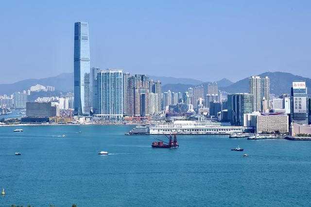 不以山海为远 携手共筑繁荣——龙口招商团赴新加坡和中国香港招商考察