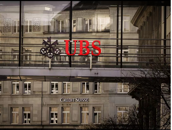 瑞士自毁百年基业，新加坡渔翁得利，正成为全球财富新聚集地