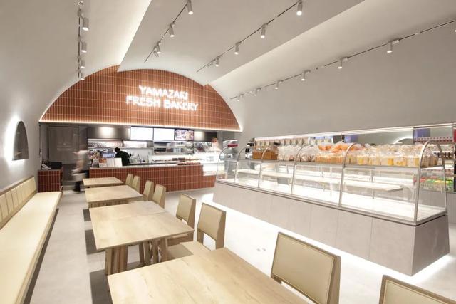 75年历史！日本国民烘焙「山崎」，用这3条撬开中国的市场！