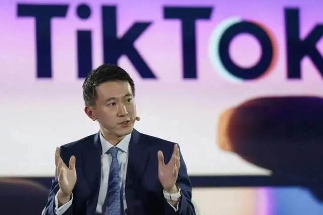 是涅槃重生还是被“瓦解”？这位新加坡人单刀赴会美国听证会！