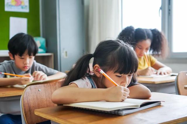 新加坡专题丨2023宣布重大教改：MOE要求每个孩子都学这门课！