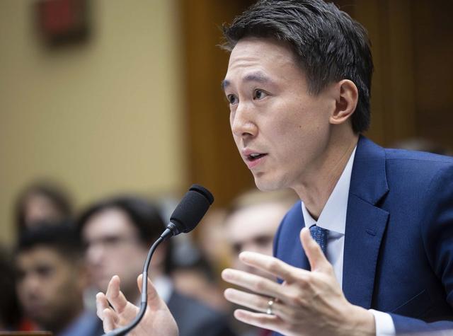 除了 Yes 和 No，TikTok 周受资回答了美国议员什么？
