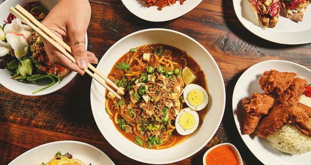 《经济学人》双语：纽约的新加坡美食有什么不同？