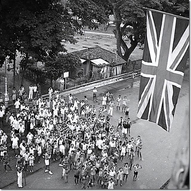 19世纪50年代，新加坡出现华人罢工浪潮的原因及其影响