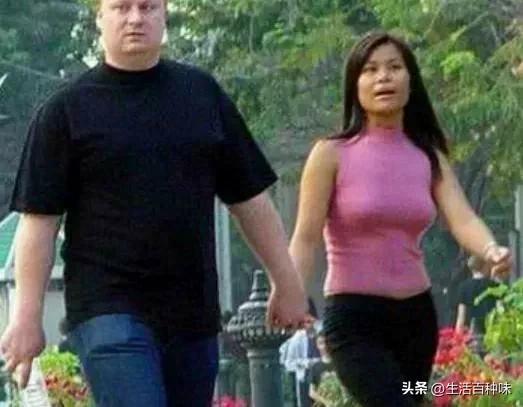 越南称美国是朋友，称新加坡是亲人，他们对中国人只说两个字！