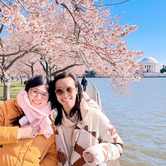 奇葩说詹青云庞颖被传在一起，定居美国住豪宅，形影不离似小情侣