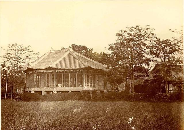 18世纪末到19世纪初，新加坡华人太平局绅有何特点？