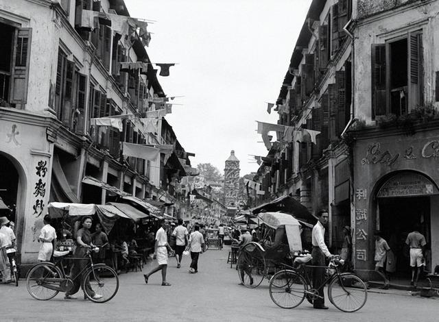 19世纪中叶，新加坡太平局绅与英国殖民政府之间的关系