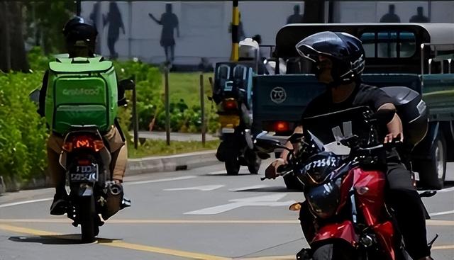 我在新加坡靠存钱赚到第一桶金？存钱也能淘金？还有套路？