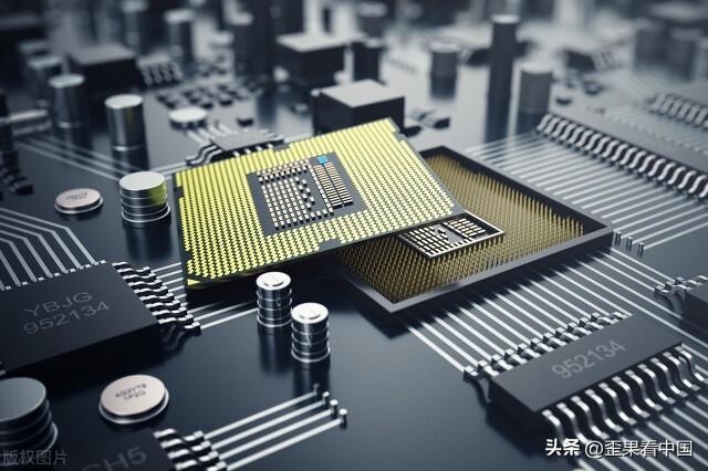 为什么美国对中国限制芯片后 一些中国人很高兴 网友：美国行为蠢