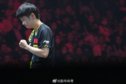 WTT新加坡大满贯赛：樊振东、孙颖莎分获男、女单冠军 国乒包揽五冠