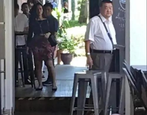 17年，69岁新加坡富豪当街杀婿，被判8年，他：女儿，好好生活！