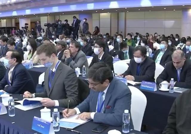 美国拿什么与中国比？非洲总统真敢说！关键时刻，新加坡却变脸