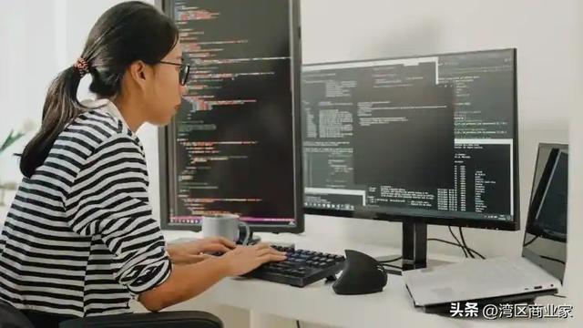 2022 年新加坡科技行业的薪资大多上涨