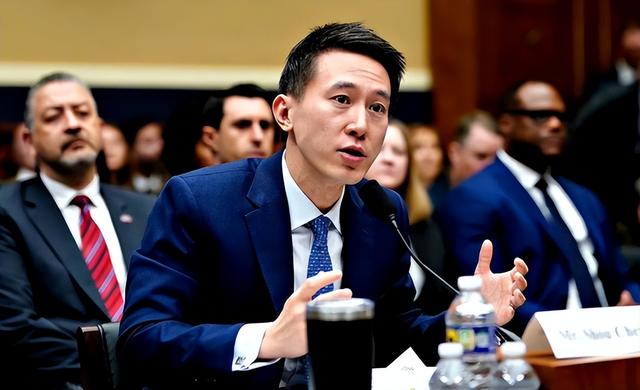 美国人把TikTok老板当中国外交部发言人了