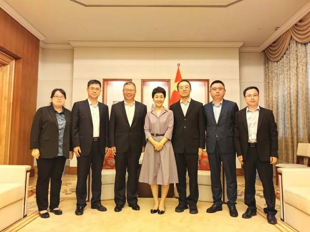 石景山区区长李新带队，赴新加坡招商