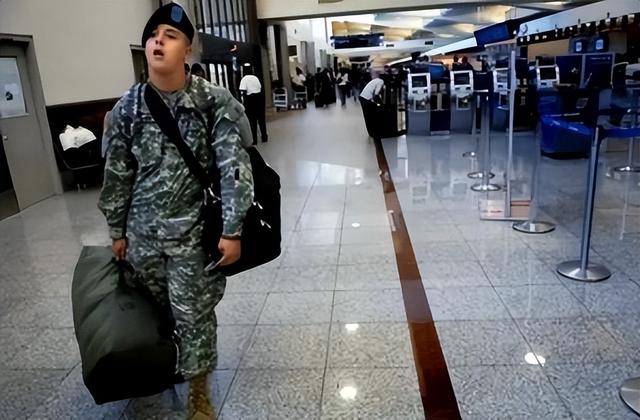 逃兵在中国做生意混不下去，坐牢也要回到新加坡