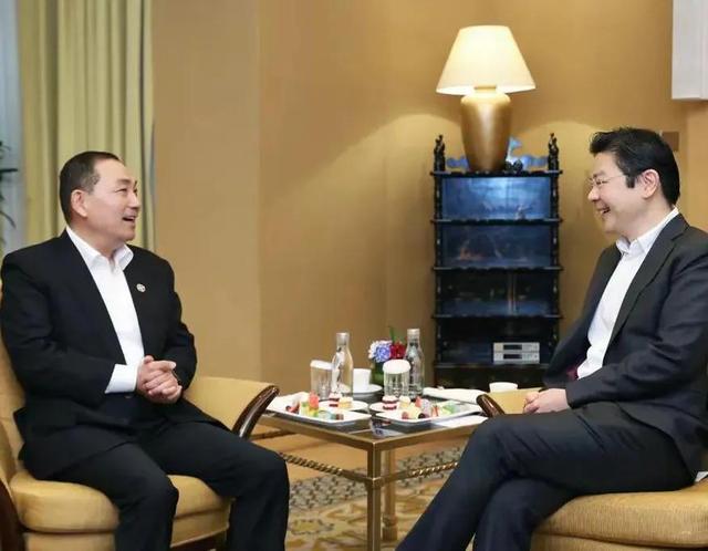 候友宜出访首选新加坡弥补短板澄清误解争取深蓝，背后有高人指点