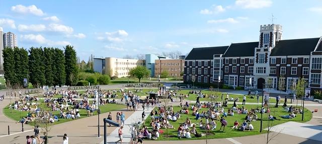 新加坡官宣：世界TOP100院校留学生，来了就能获得50%的工签资格