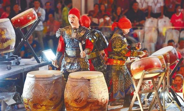 19世纪中后期几个潮州帮领袖，改写与新加坡隔海相望的新山历史