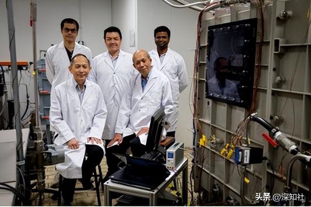 新加坡测试新型相变喷淋液冷技术；阿里成立云智能集团；