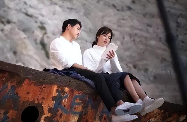 新加坡女子“养”男友父母不满意！求助：我只比他高3万元而已