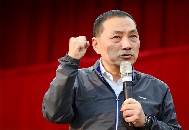 国民党最强候选人前往新加坡，李显龙保持冷静，表态坚持一个中国