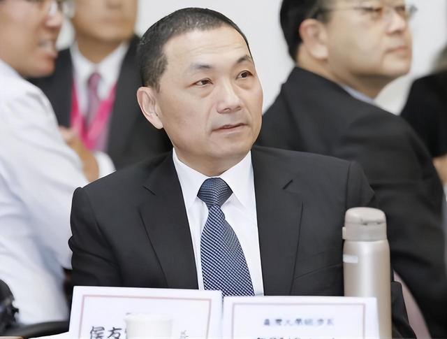 侯友宜赴新加坡意义重大？台媒：证实“最强母鸡”，迎战2024