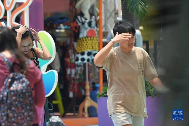 五一去泰国旅游？当心！曼谷等地体感温度超50℃，145年来最热！泰国政府都警告：别出门……