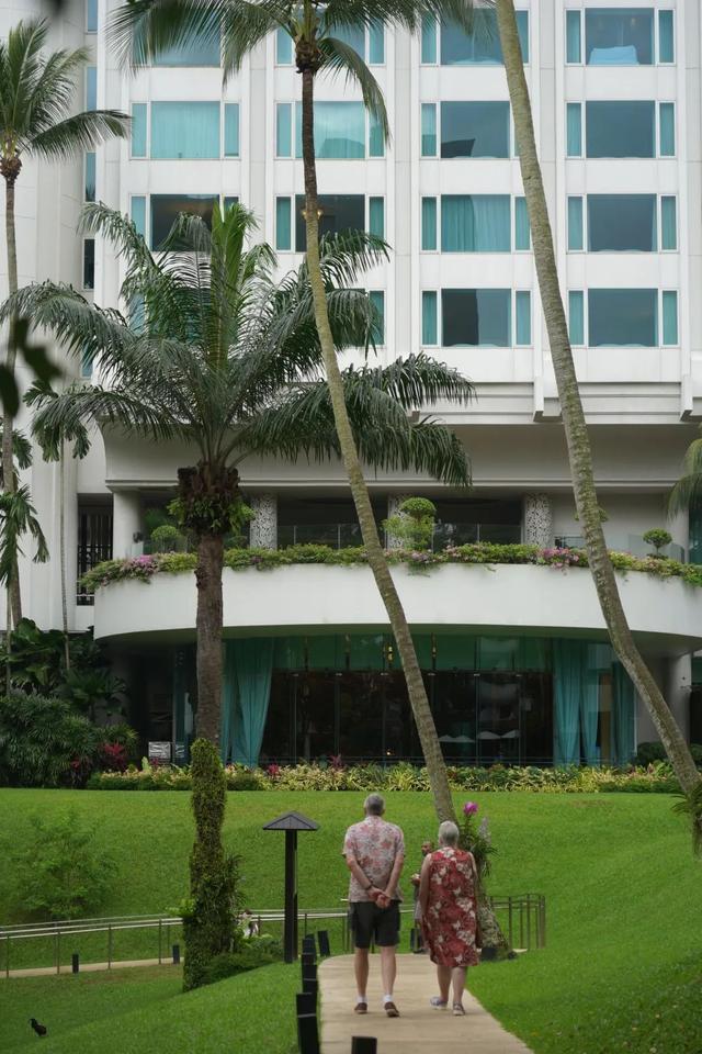 如果去新加坡只能朝圣一家酒店，我会选___