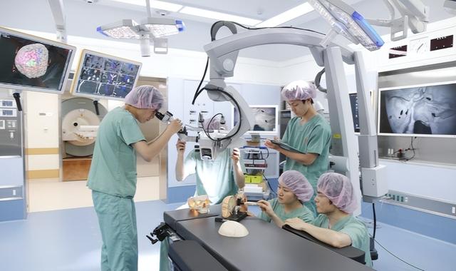 医生在日本薪资最高！医学专业去哪留学？