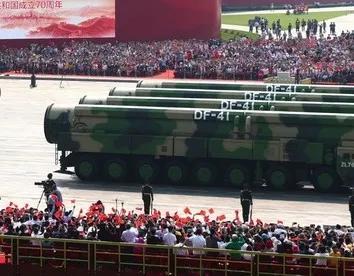 美国网友问：为什么美国不像轰炸叙利亚和阿富汗那样轰炸中国？