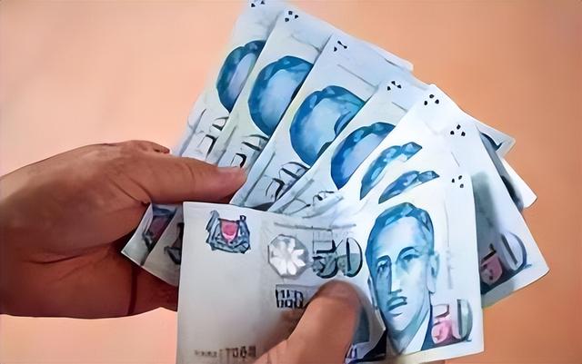 又来了！外国人薪资比新加坡本地人高，这些钱本地人不屑赚