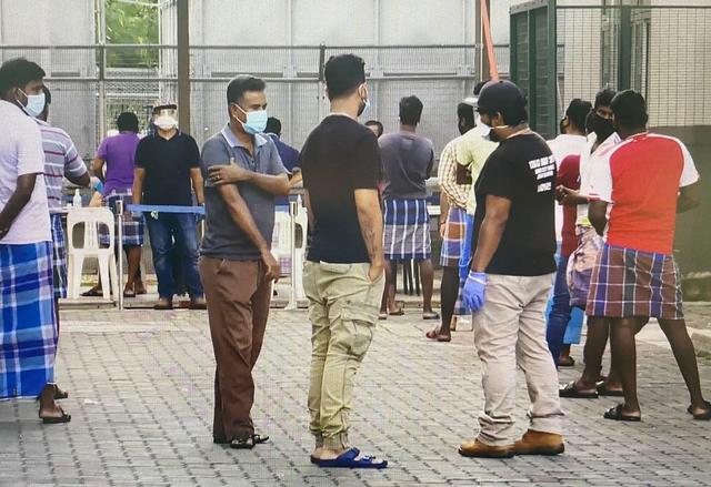 新加坡政策驱动下的新移民战略，对当时的社会有什么影响？