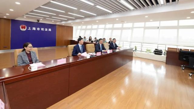 新加坡律师交流项目备忘录》签署，搭建沪新两地律师交流新平台