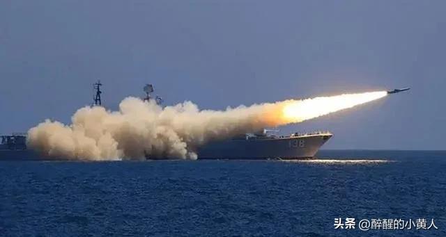 美军战军频繁穿越台湾海峡！中国和新加坡海上联合军演，实战开火