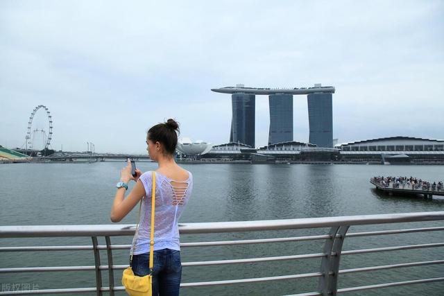 现在中国人去新加坡打工现在还值得去吗？