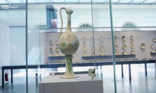 总台记者看世界丨新加坡永久展出千年宝船出水文物，揭开海上丝绸之路怎样的盛景？