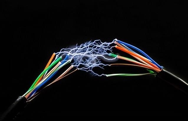 为什么中国民用电压是220V,而美国却用110V？到底哪一个更好？