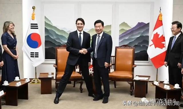 新加坡航空发8个月奖金；三星继续用谷歌搜索；俄禁止奥巴马入境