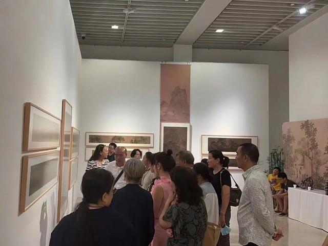 来自中国的顶流审美画展在新加坡，还带来了这些宝贝和收藏品