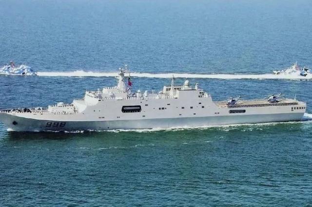 中国卖给泰国071型登陆舰没几天，它里里外外全拍给网友看了？