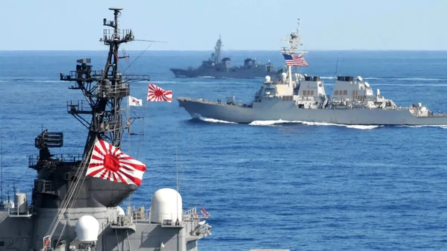 中日相争美国得利，新加坡防长呼吁亚洲不能乱，日本要让中国放心
